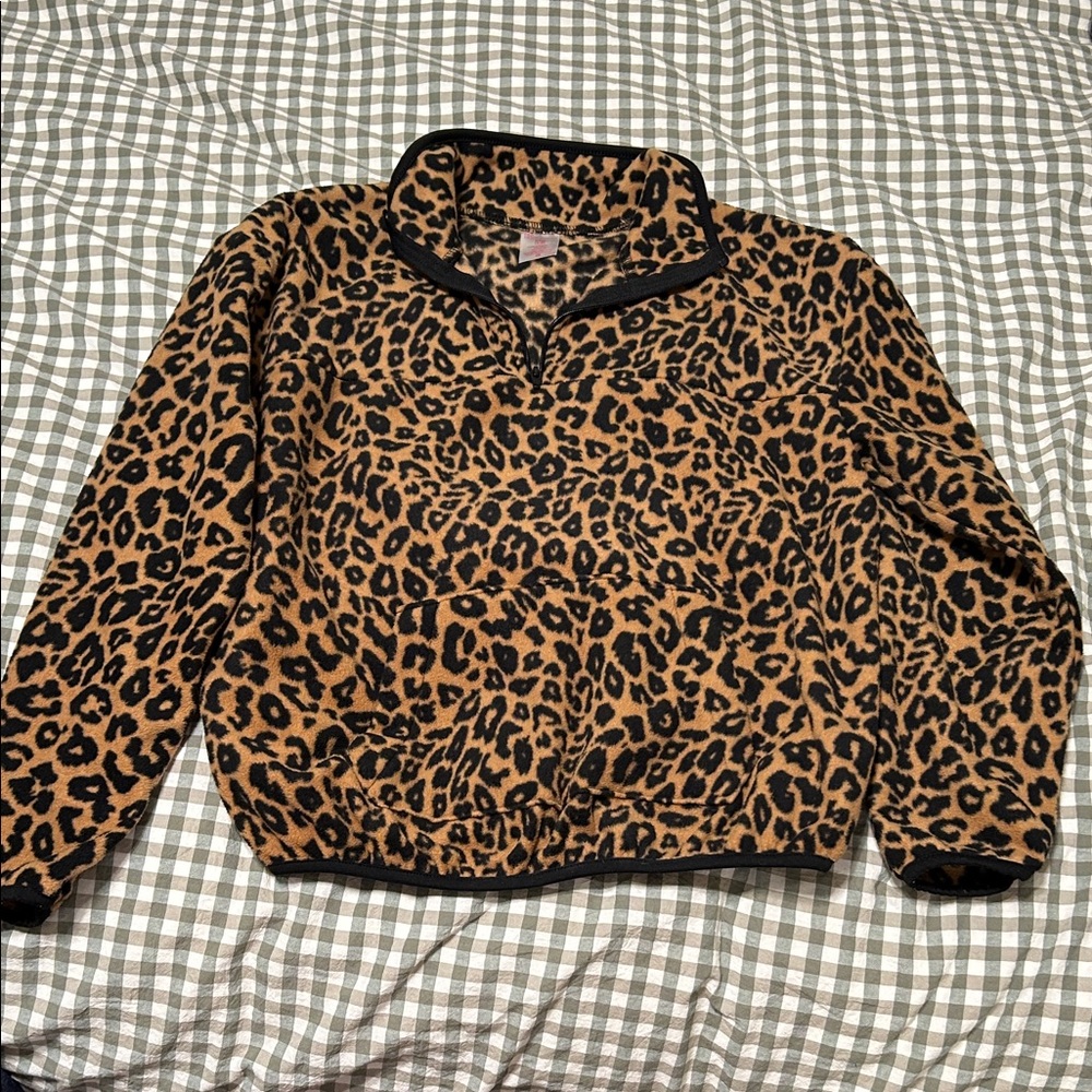Women’s Leopard Print Pullover Sweater